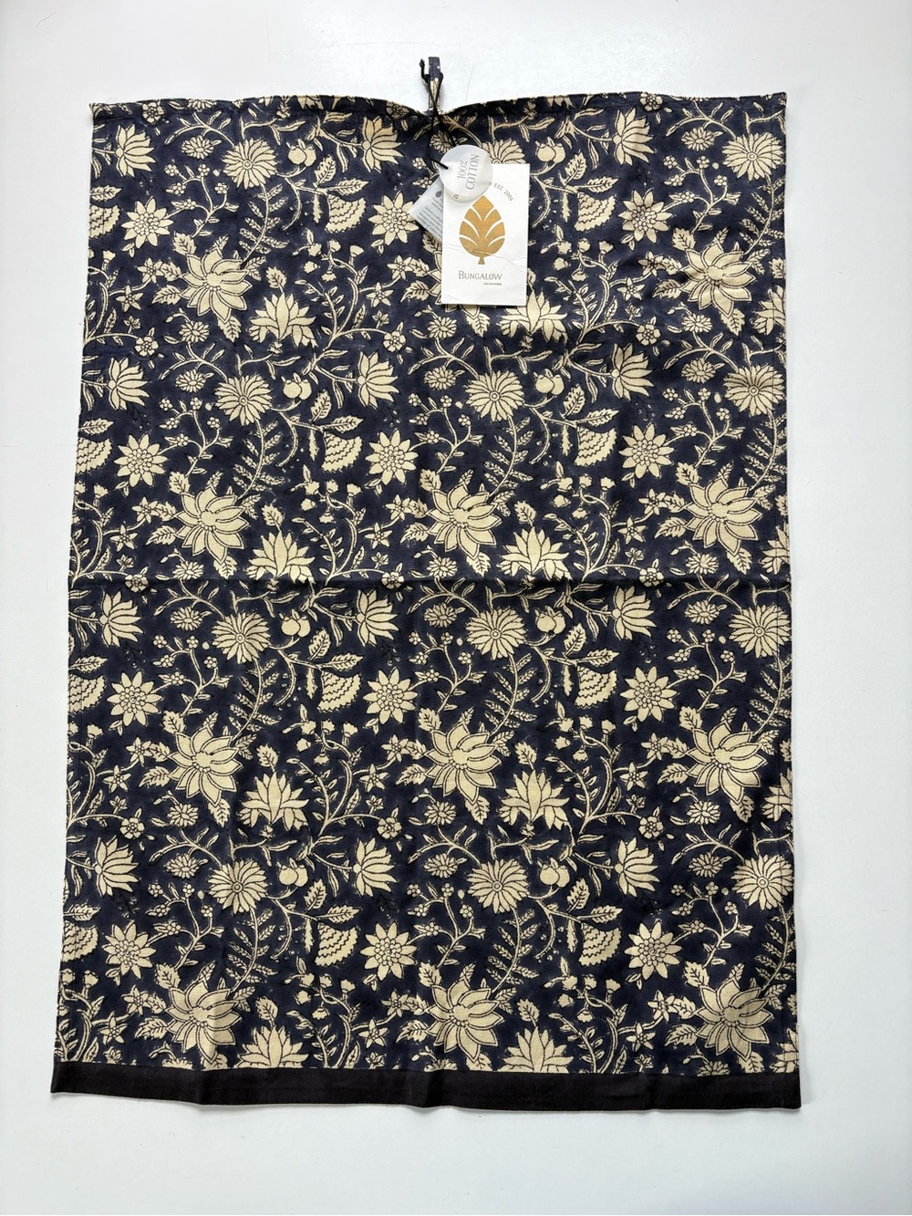NWT Bungalow International Printed Tea Towel